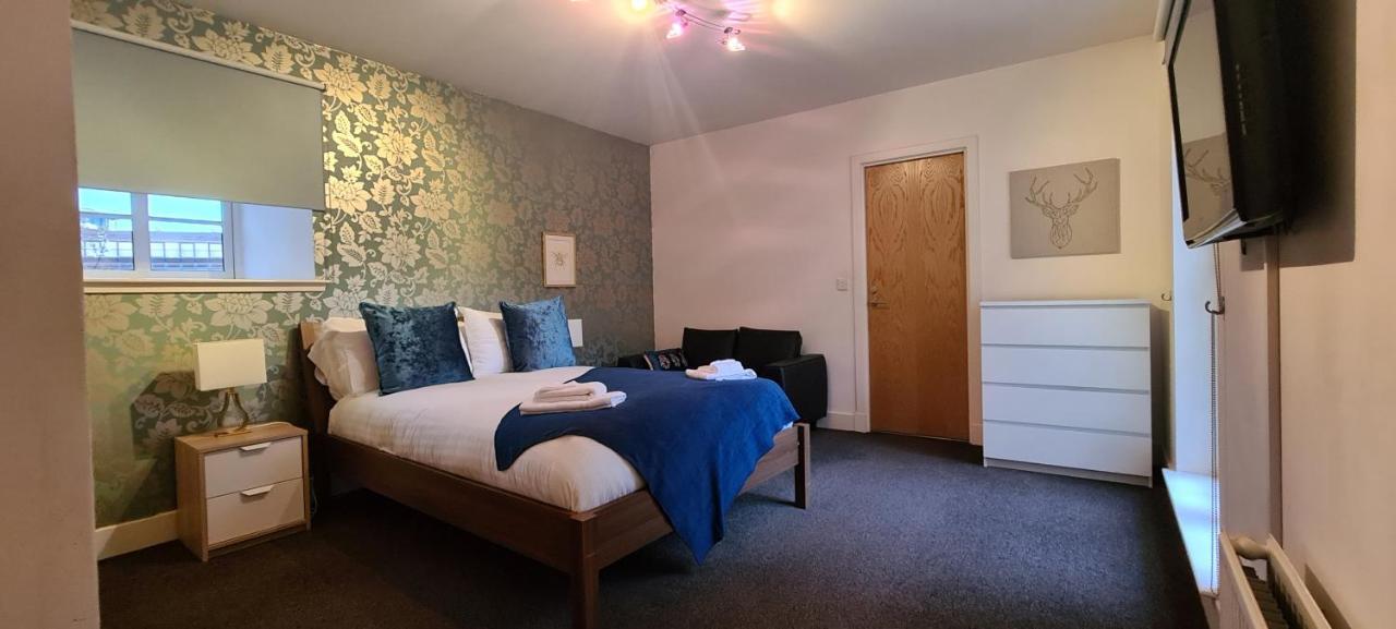 Pass The Keys Spacious 3Beds Flat Near City Centre - Free Parking Edinburgh Exterior photo