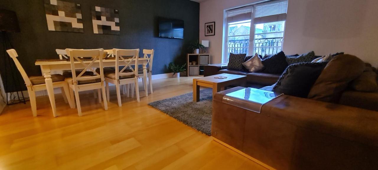 Pass The Keys Spacious 3Beds Flat Near City Centre - Free Parking Edinburgh Exterior photo
