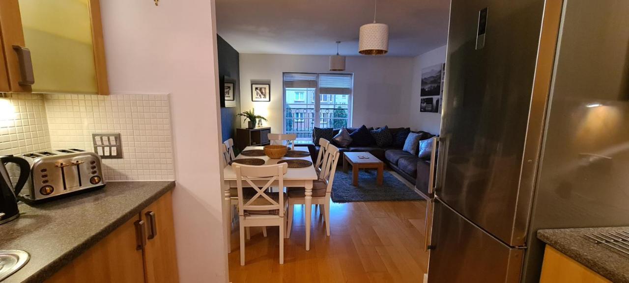 Pass The Keys Spacious 3Beds Flat Near City Centre - Free Parking Edinburgh Exterior photo