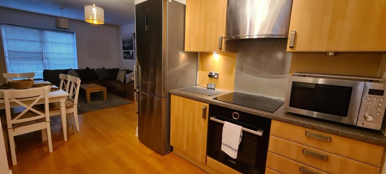 Pass The Keys Spacious 3Beds Flat Near City Centre - Free Parking Edinburgh Exterior photo