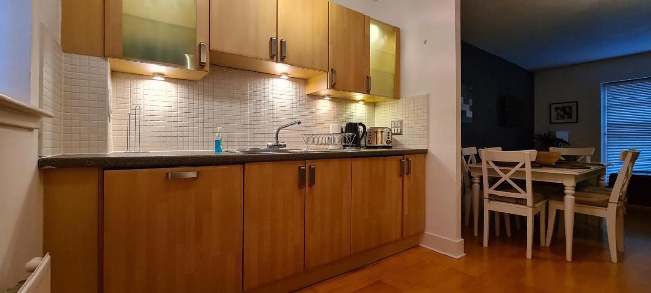 Pass The Keys Spacious 3Beds Flat Near City Centre - Free Parking Edinburgh Exterior photo